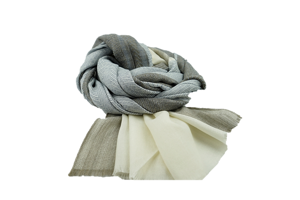 Light grey and cream zig-zag pattern lightweight authentic cashmere stole